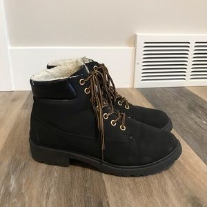 Knock off Tim boots size 7